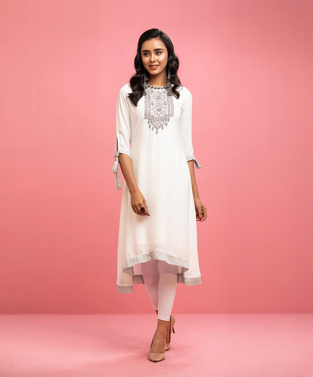 Gorgeous white serene Tunic